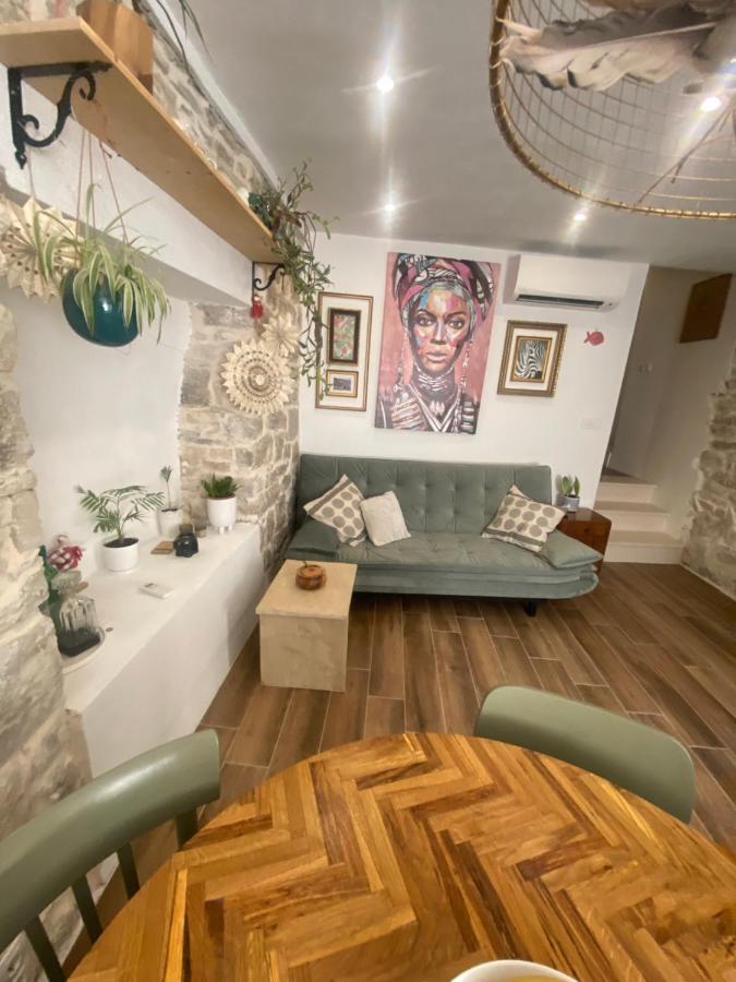 Apartman Oleandar Kaštela Eksteriør billede