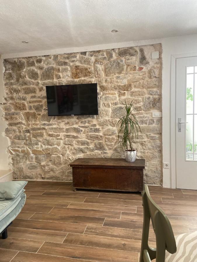 Apartman Oleandar Kaštela Eksteriør billede