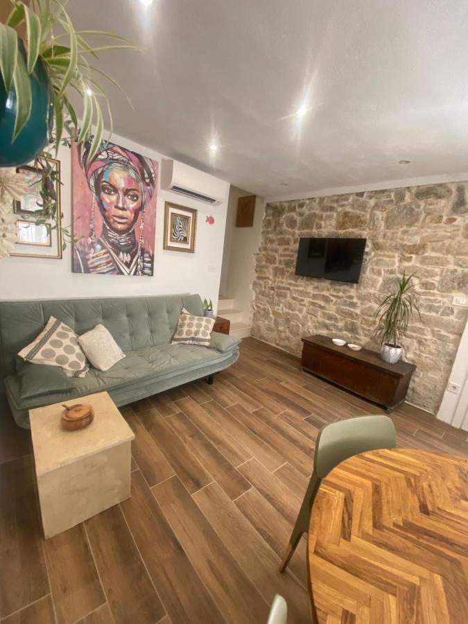 Apartman Oleandar Kaštela Eksteriør billede