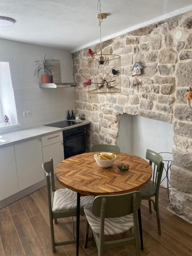 Apartman Oleandar Kaštela Eksteriør billede